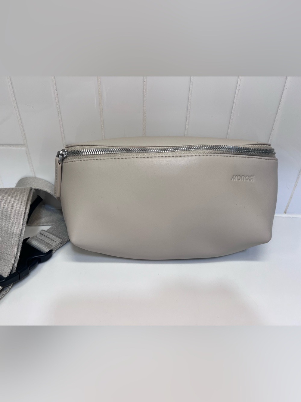 Monos Crossbody Metro Sling Vegan Leather Ivory Travel
